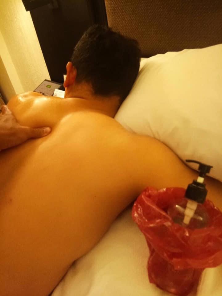 Hadee_army's tweet photo. ปวดเมื่อยร่างกาย มาผ่อนคลายด้วยการนวดน้ำมันกันน่ะครับ #ปัตตานี #ปัตตานีนัดเจอ #ปัตตานีรับนวด #ปัตตานีรับงาน #ปัตตานีนัดเย็ด https://t.co/6ljcfiZhxD