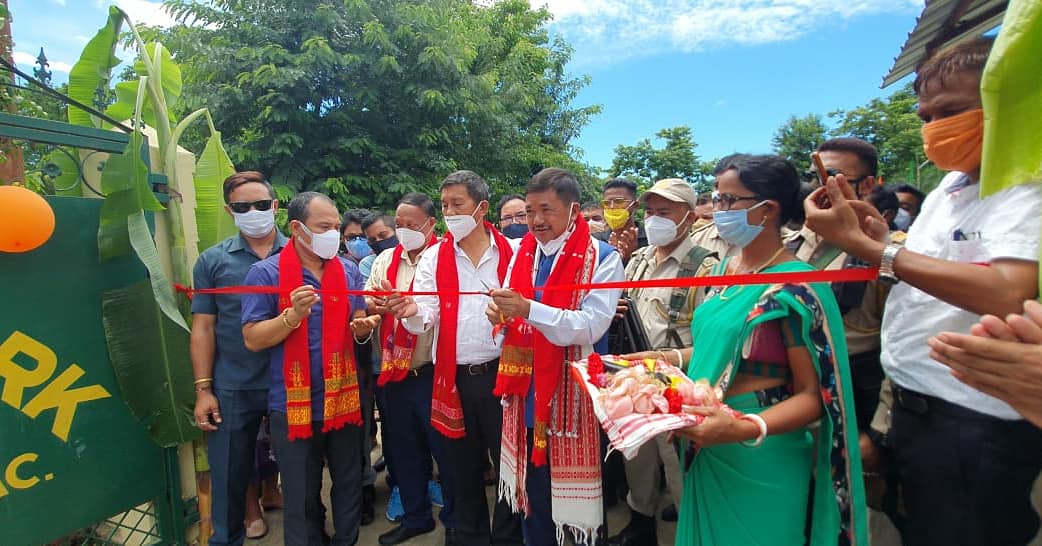 TuliramRonghang's tweet photo. I am happy to inaugurate the #Biodiversity Park in Bokajan, and later to plant Orange 🍊 trees in the park premises.

Present: EM &amp; local MAC Madhurya Dhekial Phukan, EMs, MACs, Board Chairmen of various Departments, Chairman Bokajan Municipal Board, Ward Commissioners, et al. https://t.co/kzD3siQn42