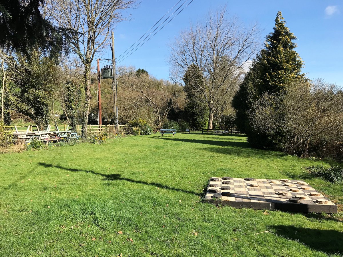 CharlesDarrowUK's tweet photo. **UNDER OFFER**
The Trout Inn
Prominent roadside position in a charming rural position – close to Tiverton.
https://t.co/oFhbB0BP25
#pub #inn #commercialproperty #underoffer #devon #Charlesdarrow #FridayFeeling https://t.co/A8YfXlZqX6