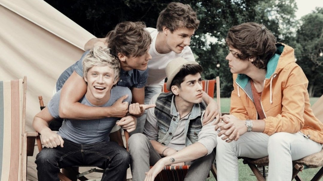 Tommo96121326's tweet photo. Happy 11th anniversary!!!
#11YearsOfOneDirection #11YearsOf1D #Happy11YearsOneDirection #directionersstillgoingstrong #directionersbreaktheinternet #OneDirection #wearedirectioners https://t.co/FeYmCubjtQ