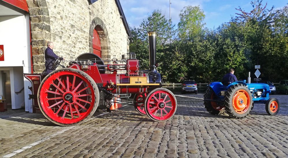 If you're stuck for something to do tomorrow don't forget the museum will be playing host to traction engines in the yard just out front. Come see 👀 these stately marvels 🤩! Find out more here: bit.ly/3rsmBYt Thanks Barry Smith for sharing the pic.