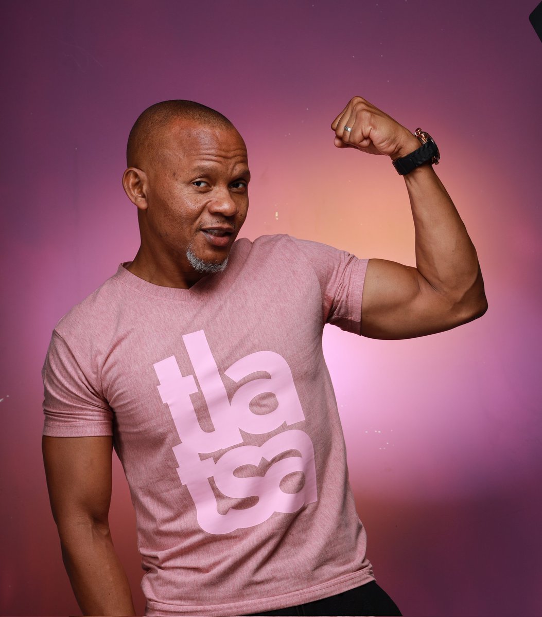 kastalion1's tweet photo. Pink tlatsa v-neck.... tlrate out of 10
#tlatsa #tlatsaCitizen #Fashion https://t.co/nOEILnxNyH