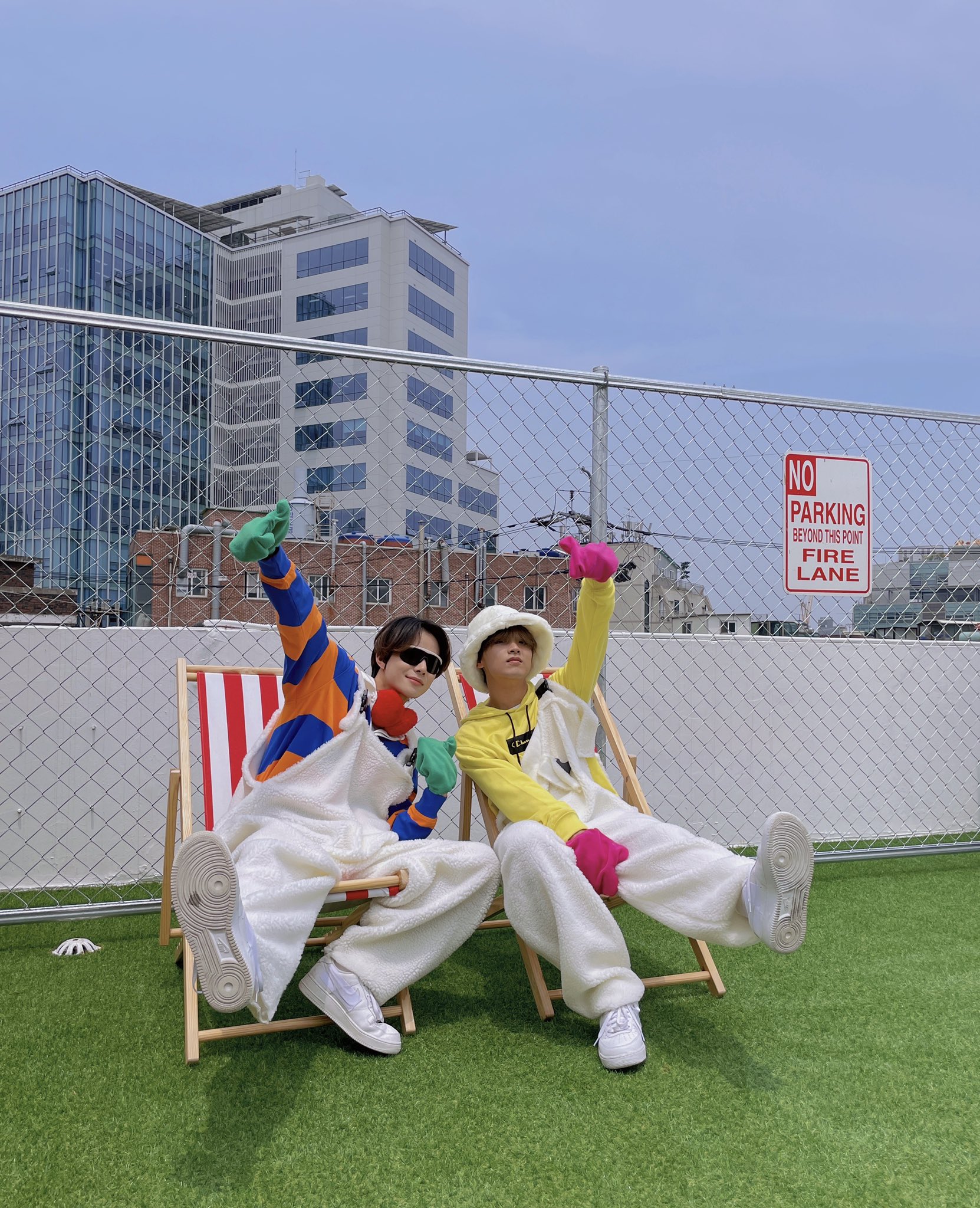 E6-SQs-VUAAKz2Z?format=jpg&name=large