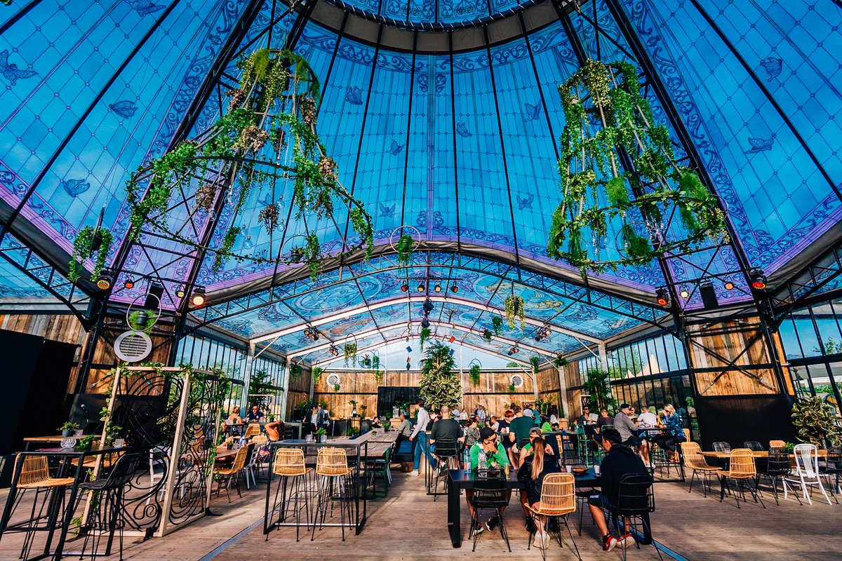 SpanTechInt's tweet image. Throwback to the world premiere of Grand Palais at Tomorrowland! We are very excited for Tomorrowland 2022! 

Get in touch with our event specialists at +32 2 732 57 93 

About Grand Palais lnkd.in/gJgZdCp

#spantech #festival #tomorrowland #events #grandpalais