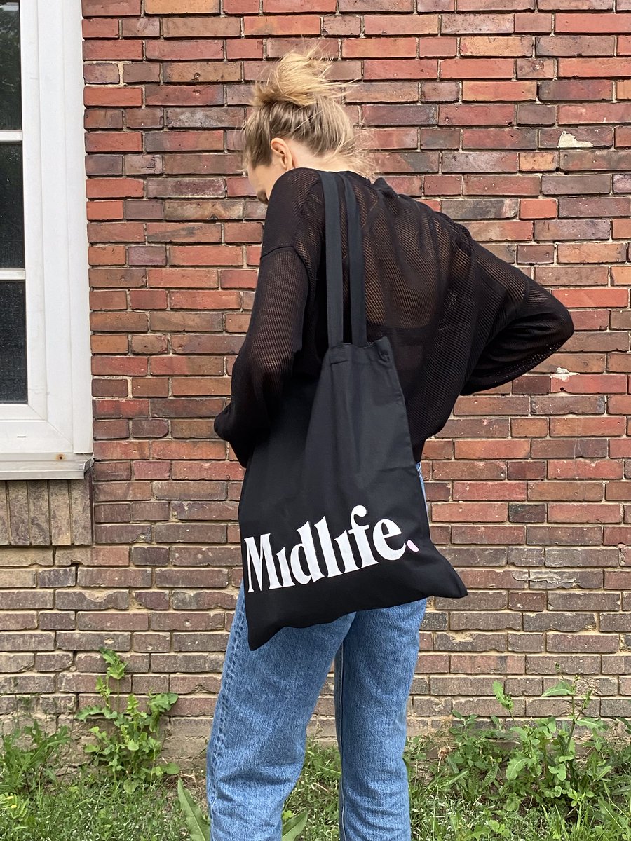 Ich hab sie schon - die Tasche zum ⁦<a href="/midlifemidlife/">Midlife</a>⁩ Podcast. Unser Dankeschön für Unterstützung startnext.com/midlife-podcast
