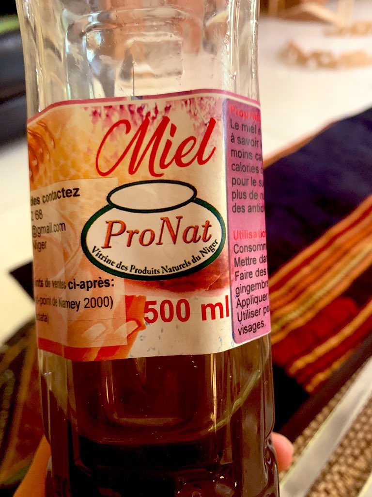 RakiBenMohamed2's tweet photo. Idée brunch vitaminé & protéiné: fromage frais local, pastèque, jujube (magaria / darey), dattes fraîches de l’ICRISAT 🇳🇪 😋🤤, viande tabaski 😉, pancake maison au miel #Pronat, œuf et tisane kinkeliba citronnelle. Soyons reconnaissants / généreux. Barka da juma’a à tous 🙏🏽. https://t.co/IWIUVizq6w