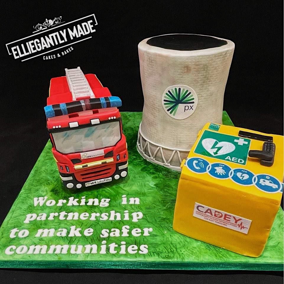 HFRSolutionsCIC's tweet photo. In addition to delivering their response provision, we are proud to provide @GroupPx with another defibrillator🚒
What better way to celebrate than with cake?🍰
#PlanPrepareRespond #CommunityReturn https://t.co/6z9L9i1y5b