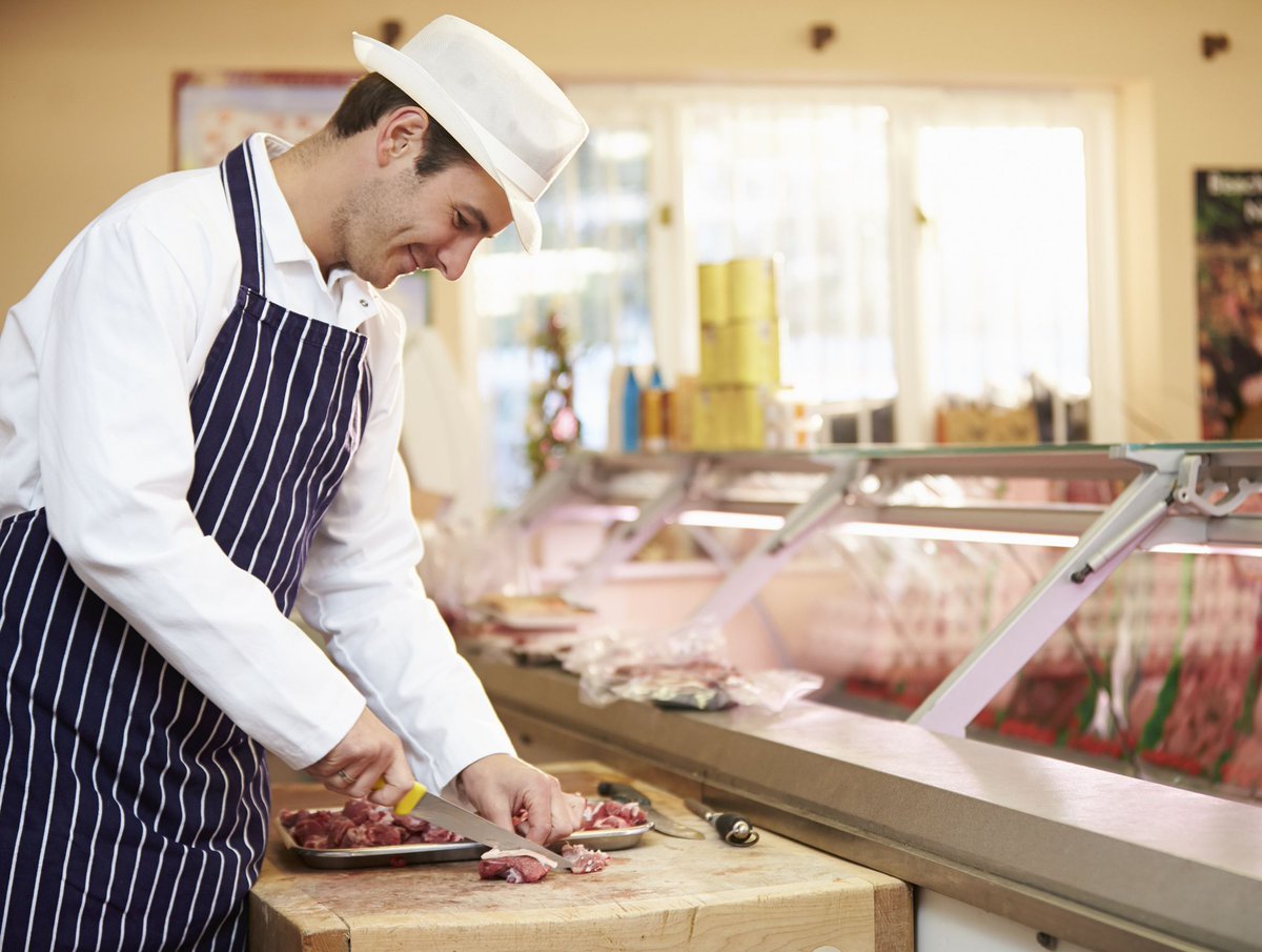 FDFScotland's tweet photo. As part of our 1st anniversary of podcasting we are celebrating our greatest hits. Check out our podcast on how butchers can make their products healthier.

🔗 It is here https://t.co/5ZrKGaHF6r &amp; on all major podcast providers.

#ReformulationforHealth @ScoCraftButcher https://t.co/z5FDR3EbAv