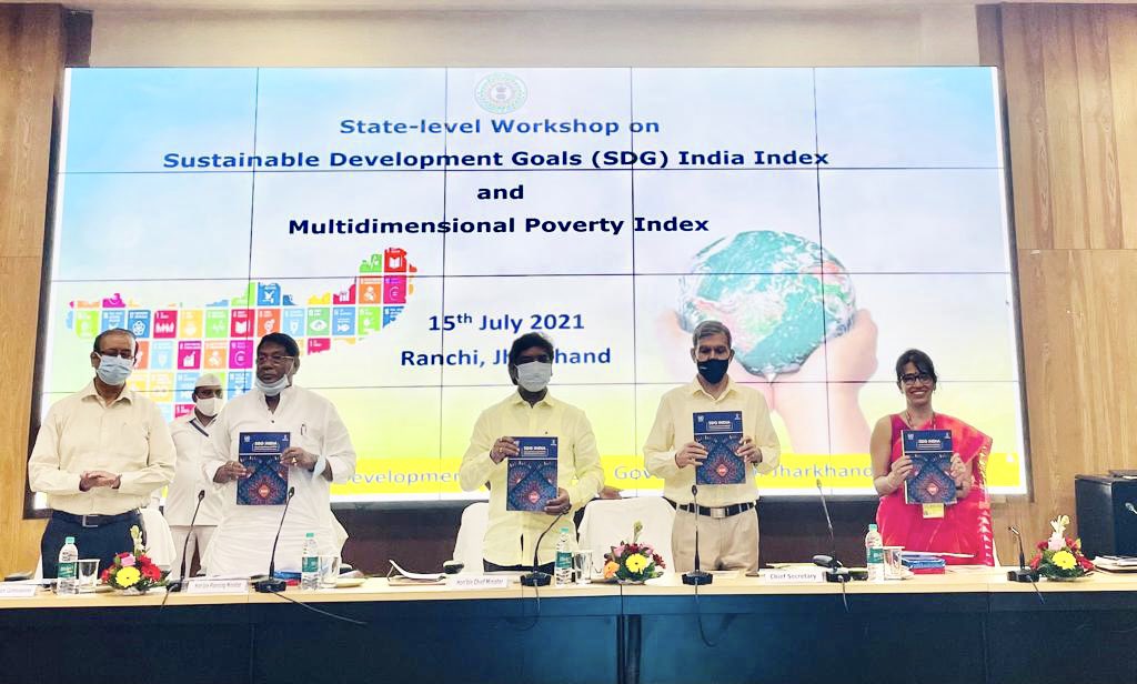 SanyuktaSam1's tweet image. 🇮🇳 is only as 💪 is as our States! @NITIAayog building bridges and #CooperativeFederalism with #SDGIndiaIndex ! Heartening to see in the past few weeks during our 12 State-Workshops on #SDGs and #MPI how focused our States are towards fast-tracking the @GlobalGoalsUN