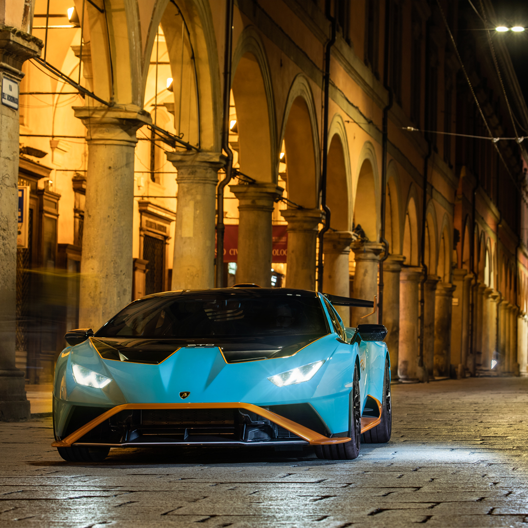 Lamborghini tweet media