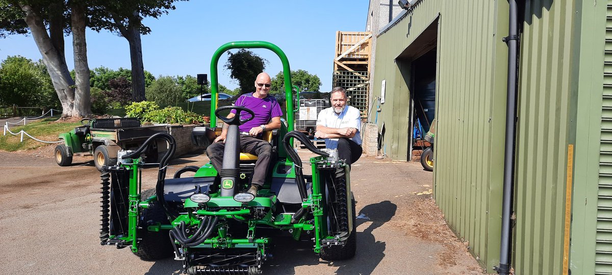 RickyNei11's tweet image. Many thanks from all at @JohnstonGilpin to Vinney and greenstaff for choosing the awesome @JohnDeere 8700A to maintain their fairways. Thank you to @CairndhuGC for the purchase. #professional #techcontrol @greenkeepingire @PitchcareIRE 🚜☝️⛳