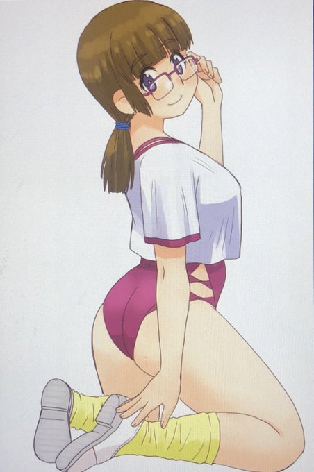 脳内中島が磯野メガネって言うのでヒグチキミコ。後でアマプラの観よう。 