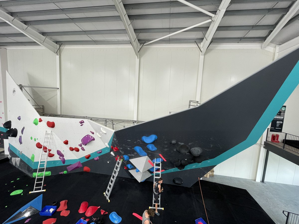 john_dunne's tweet photo. Setting for tomorrow’s comp on the UKs only Olympic replica wall @Parthian_SOU https://t.co/Wag9D4fSA4