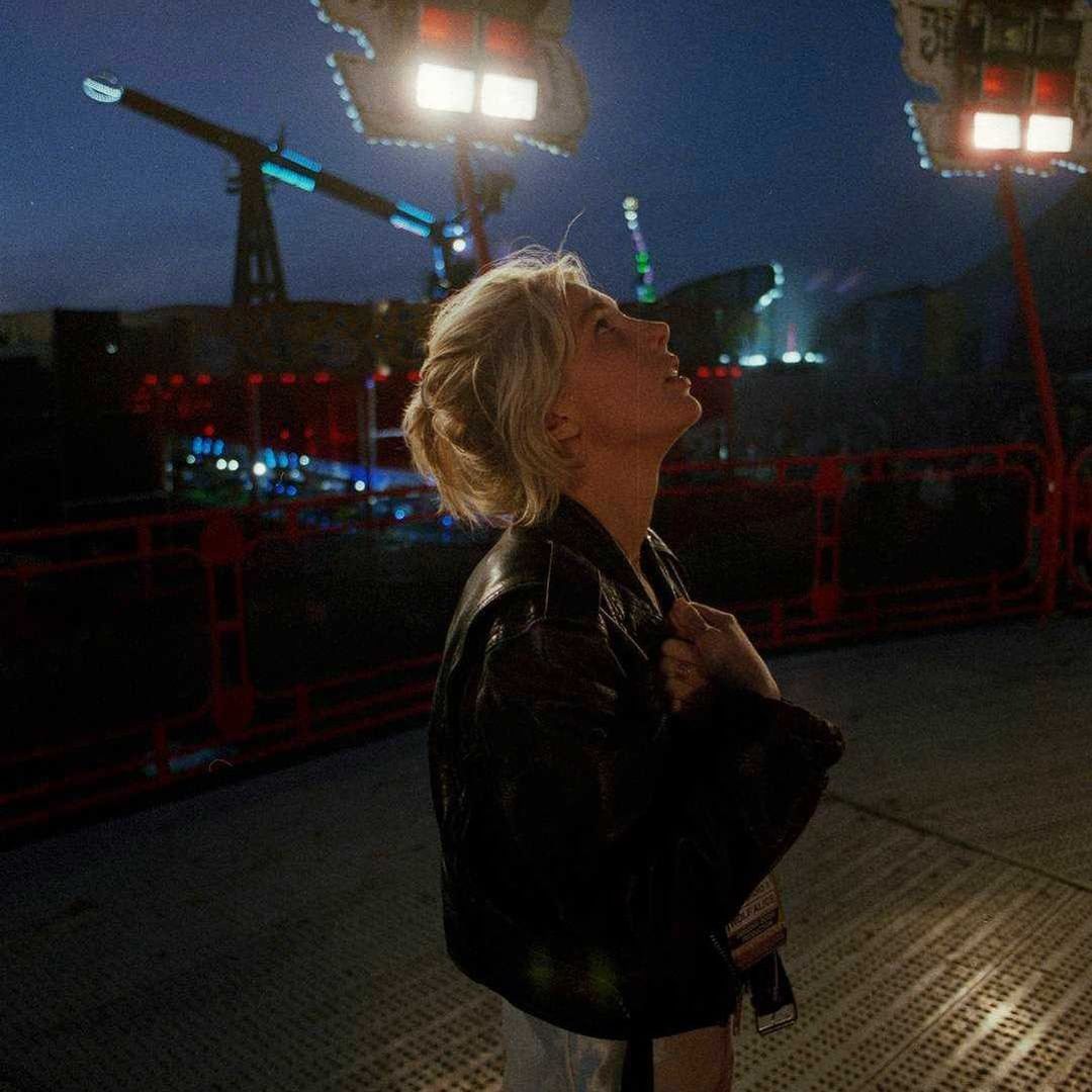 ellie rowsell bts at #RandL18