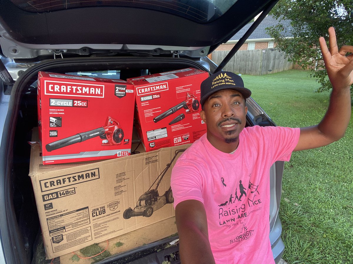 iamrodneysmith's tweet image. I made a promise to every kid that completes the 50 yard challenge that I’ll deliver them a brand new mower, weed eater &amp;amp; blower. I’m headed to Taylor,TX, Austin,TX &amp;amp; Burneyville,OK. We have 7 kids who completed our challenge recently.  13hr drive till my first stop, Taylor,TX!