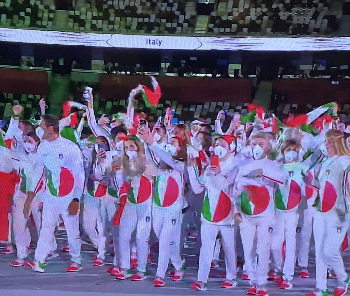 なるる イタリアの 方たちのユニフォームがやたら可愛い イタリア オリンピック開会式 なるる イタリアの 方たちのユニフォームがやたら可愛い イタリア オリンピック開会式