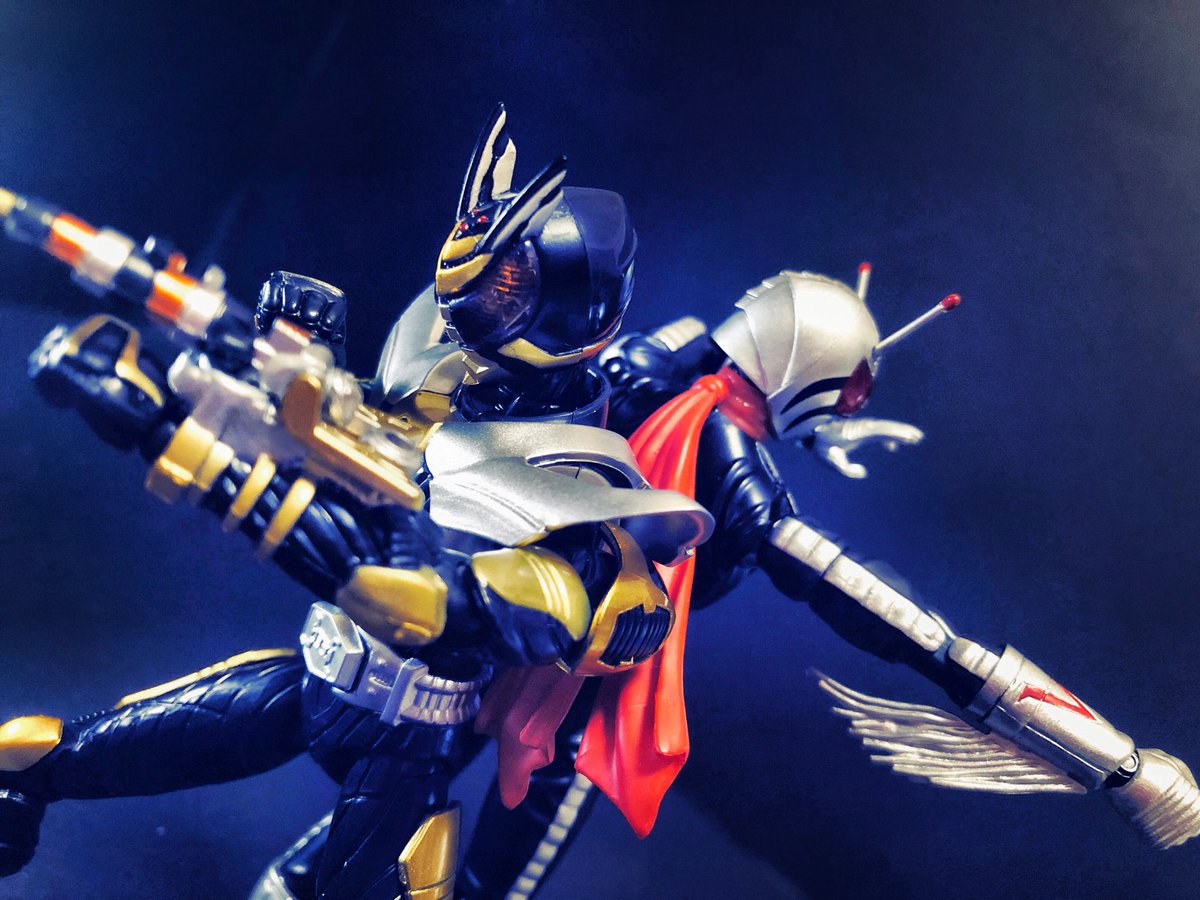 Twoucan 仮面ライダーザビー の注目ツイート イラスト マンガ コスプレ モデル