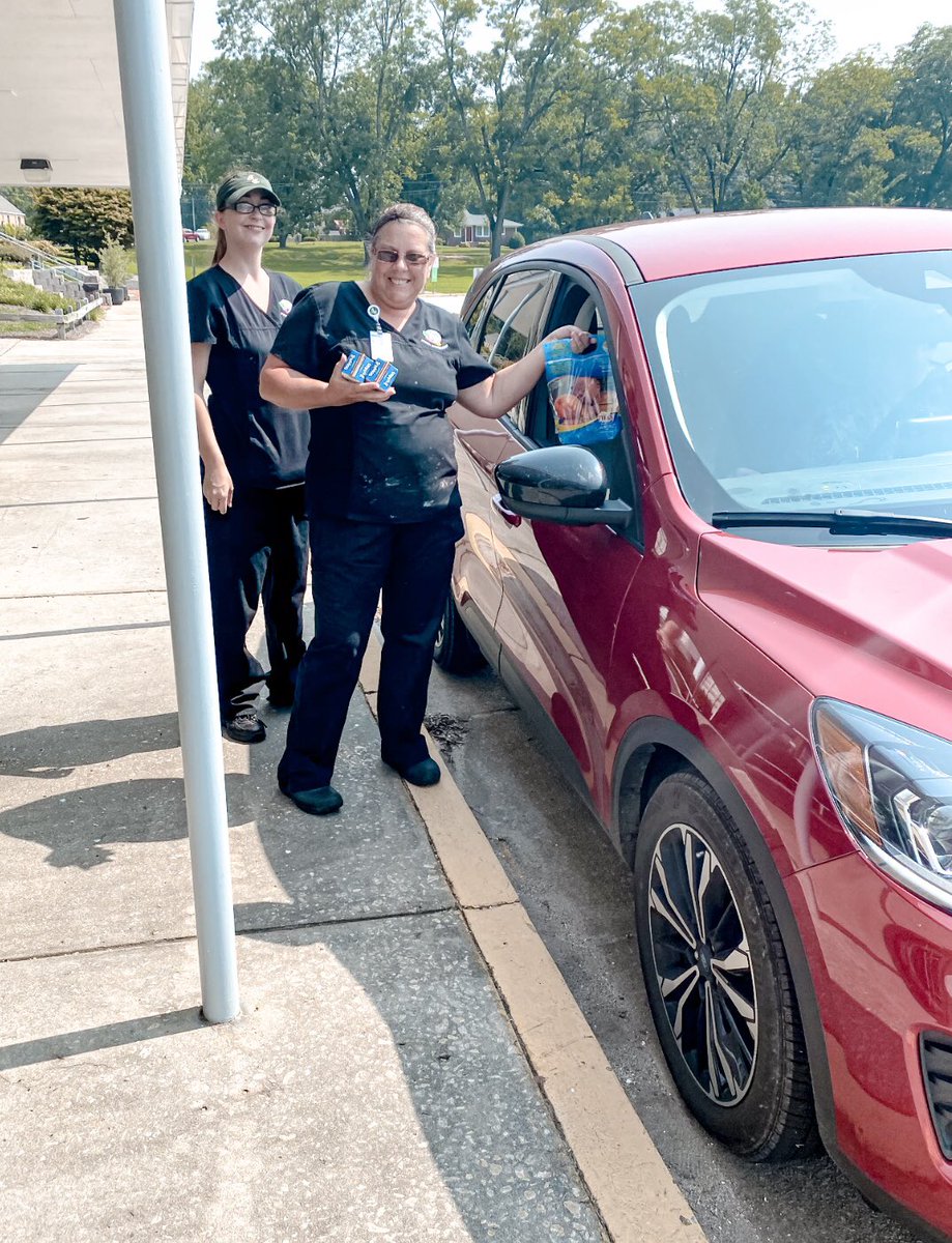 Every curbside pick up received a bag of fresh SC grown peaches with their meals yesterday! 🍑