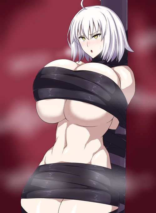 柱に縛り付けられたジャンヌオルタ 