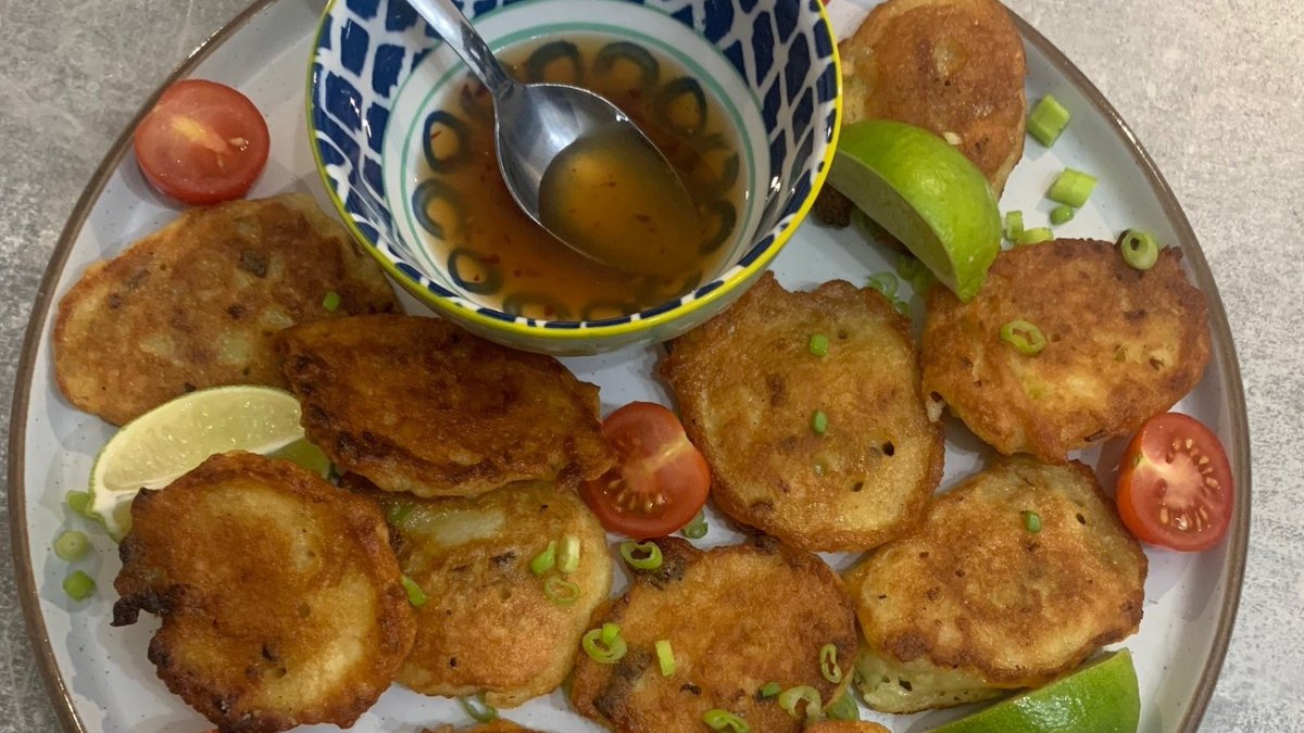 Leftover Spicy Chicken Patties. Perfect for this week while it's been slightly too hot for a full roast... Please get in touch with our exclusive distributor <a href="/RP_Meats/">RP Meats</a>  for introductory special offers. 01273 559055.