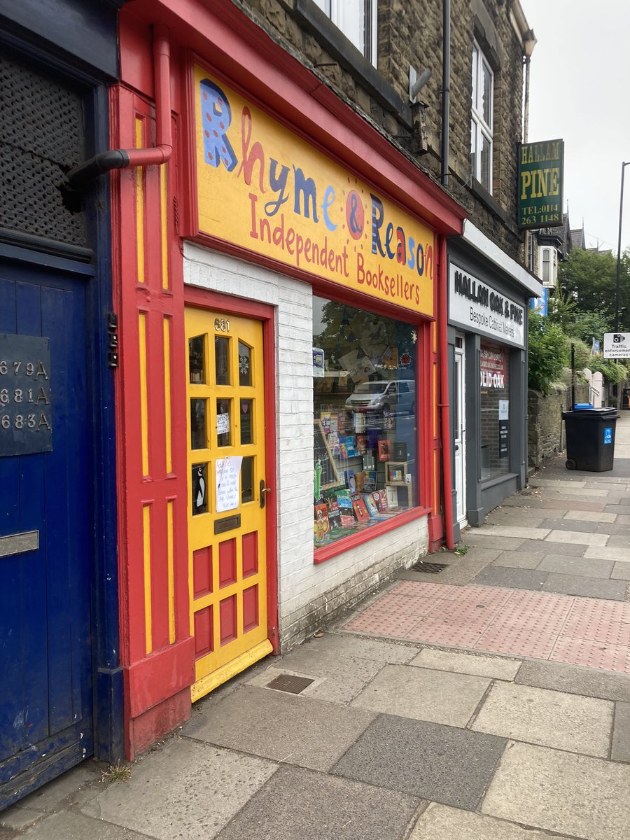 My favourite independent bookshop in #sheffield <a href="/RhymeAndReas/">Rhyme & Reason Books</a> 💕

Where is yours?
