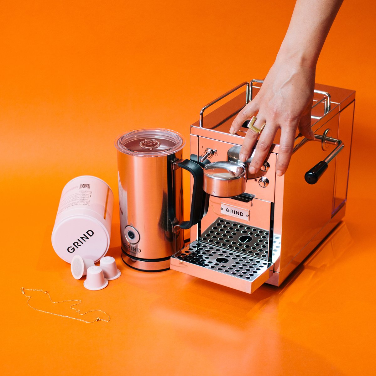 motleylondon's tweet photo. Got that #WednesdaySlump ? Feel like you can't espresso yourself? Let that never be the case again by entering our Motley x @grind giveaway for your chance to win a brew-tiful bundle of jewellery and coffee-based prizes worth over £500. Enter this way 👉 https://t.co/73NKUkXSae https://t.co/BL2PCnaks7