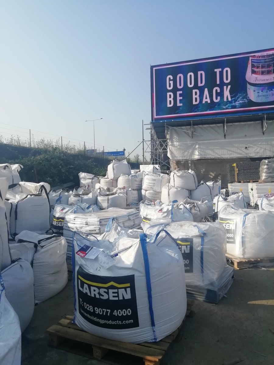 csstradinggroup's tweet image. The yard is full to the brim with Timber, Aggregates and drainage supplies! We are happy for you to collect or we can deliver #Timber #Aggregates #Drainage #Heathrow