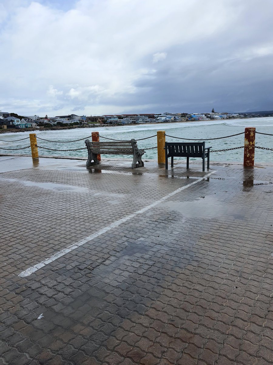 Gretche20936527's tweet photo. Cold and rainy in Stillbay ๐ง
Min 4ยฐC Max 11ยฐC
@StormHour @ThePhotoHour @StormHourMark https://t.co/V0AeA6F83g