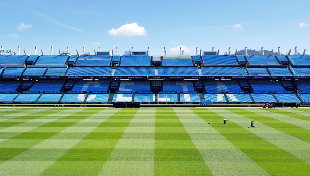 araliadinamic's tweet photo. 🔵 Riazor
🟥 Nuevo Los Cármenes
🟦 Balaídos
🔴Vicente Calderón

🔝 Equipos históricos de nuestro fútbol confiaron en #Aralia para pintar y remodelar los asientos de sus estadios

➕ Seguridad y estética
➕ Renovación imagen del club

#DefendiendoTusColores https://t.co/jt027BNKNx