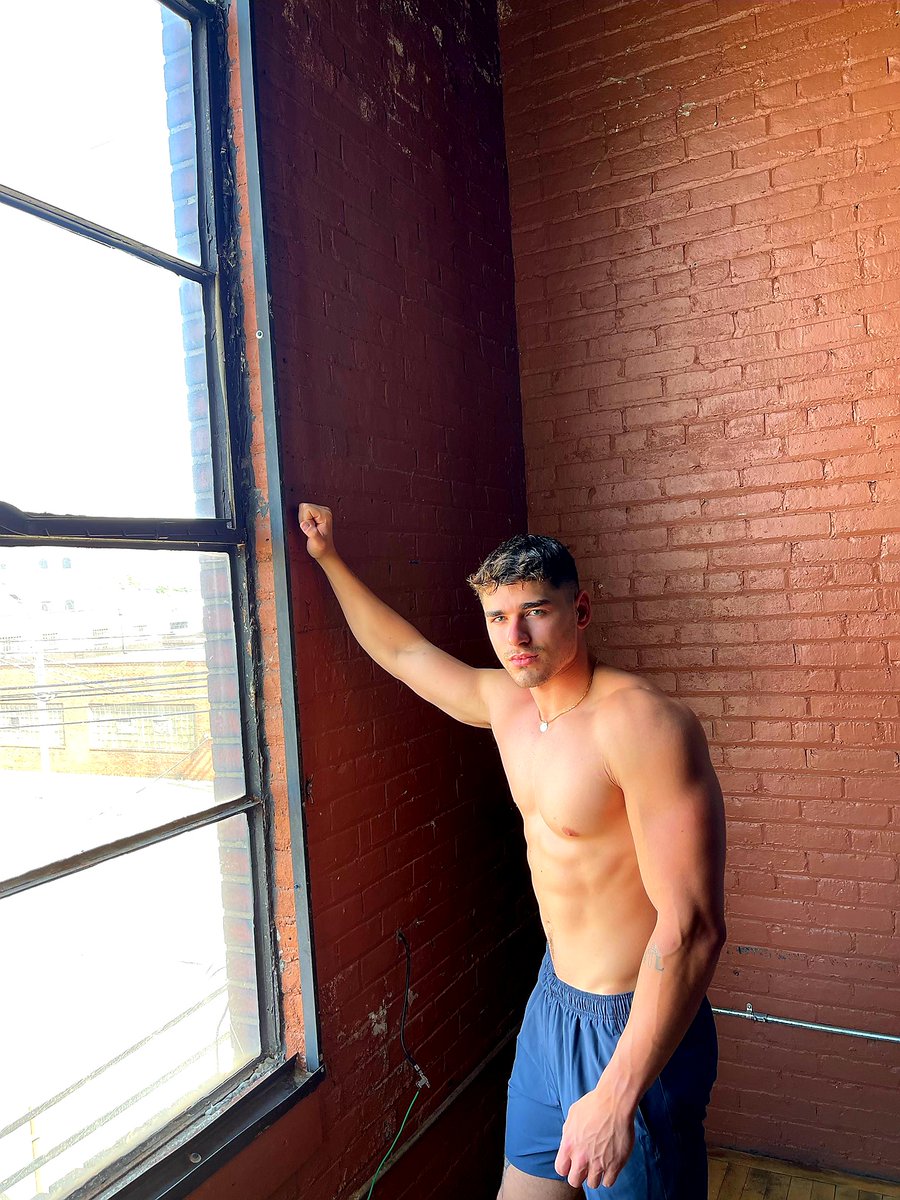 TopModels4U's tweet photo. Alex Conner
Twitter @alex_the_ruler
Pics submitted by Alex https://t.co/yGWnnjco6r