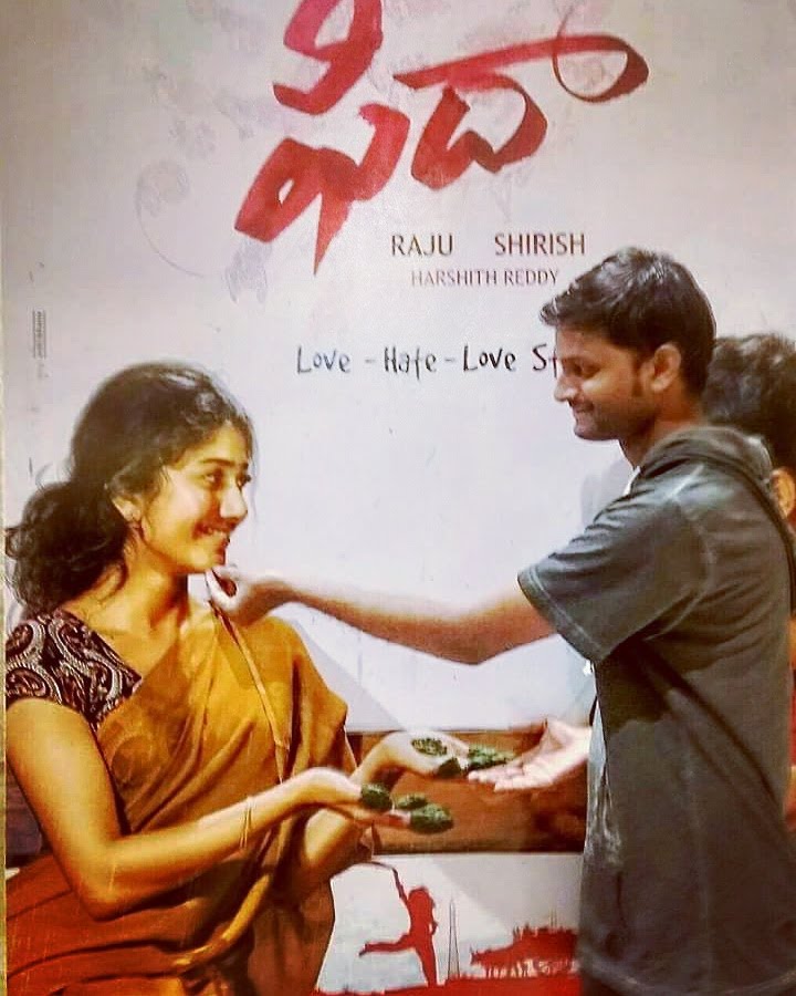 PK_Reddy94's tweet photo. July 21st 2017 exact 4 years back 2nd show vn I was watching you, from that time to till I started falling in love with you everyday every minute every sec.
love you forever and ever pallu ❤️❤️❤️❤️❤️😍😍😍😍
@Sai_Pallavi92 😍❤️💓💞💞
#4YearsForFidaa #SaiPallavi #Fidaa https://t.co/V8o0rJznd1
