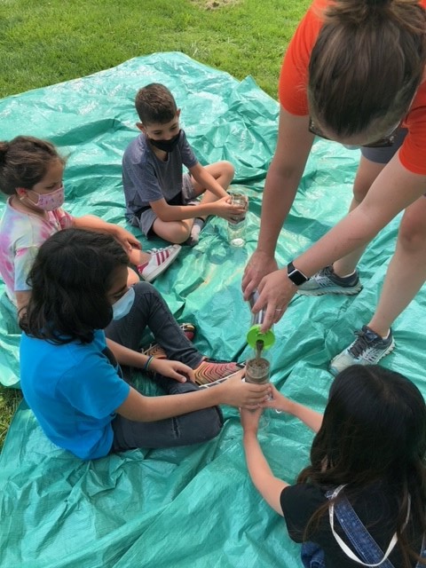 SummerHeatLC's tweet photo. Ms. Zampaloni's class made water filters with @NPCA_Ontario at @dsbn @DSBNSummerHEAT @SummerHeatLC @lincoln_dsbn https://t.co/h5qt1uAcnT