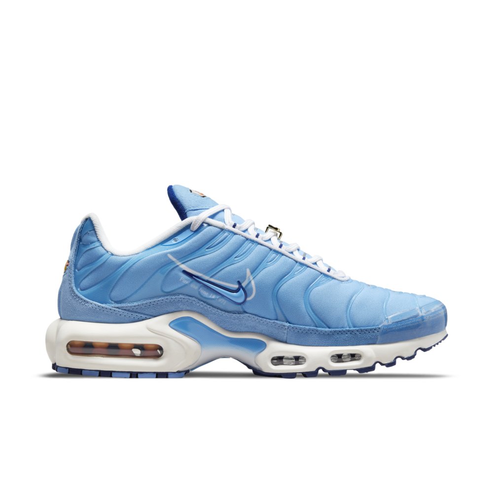 CaminoTV's tweet photo. Un peu de bleu pour l'été ☀️

@Nike https://t.co/WYMJMwBp1c