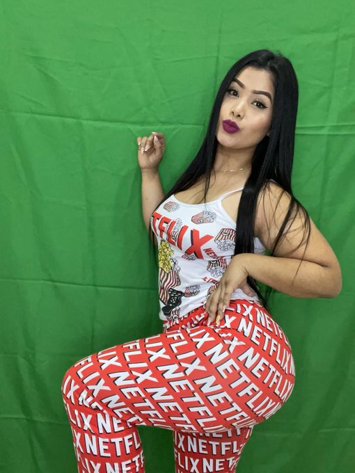 What movie or serie do u want Recommend? 🤩 . . . . @CamSodaLive #latina #Domi #webcamers #FelizMiercoles<a href="/tag/latina"class="tags"><span>#latina</span></a><a href="/tag/felizmiercoles"class="tags"><span>#felizmiercoles</span></a><a href="/tag/domi"class="tags"><span>#domi</span></a><a href="/tag/webcamers"class="tags"><span>#webcamers</span></a><a href="/tag/net"class="tags"><span>#net</span></a>