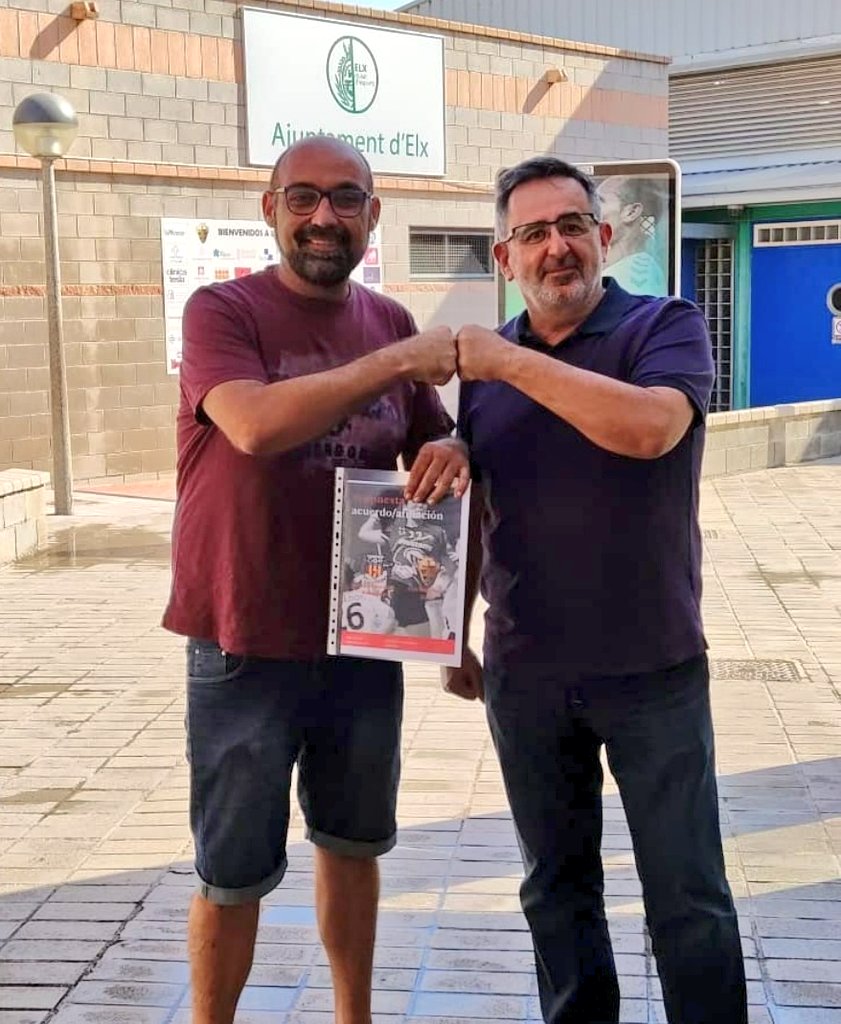 OFICIAL 📝 | BALONMANO

👉🏻 El <a href="/CBM_Elche/">Atticgo Balonmano Elche</a> anuncia su nuevo acuerdo de filialidad con <a href="/CDPolanens/">Polanens Santa Pola</a>, tras romper con <a href="/PolanensActivo/">Polanens Activo</a>, como adelantó <a href="/COPEElche/">COPE Elche</a> el pasado 9 de julio.

👉🏻 Rubén Rodríguez dirigirá al senior B masculino y <a href="/NuriaAndreu9/">Nuria Andreu Sempere</a> entrenará al senior B femenino.