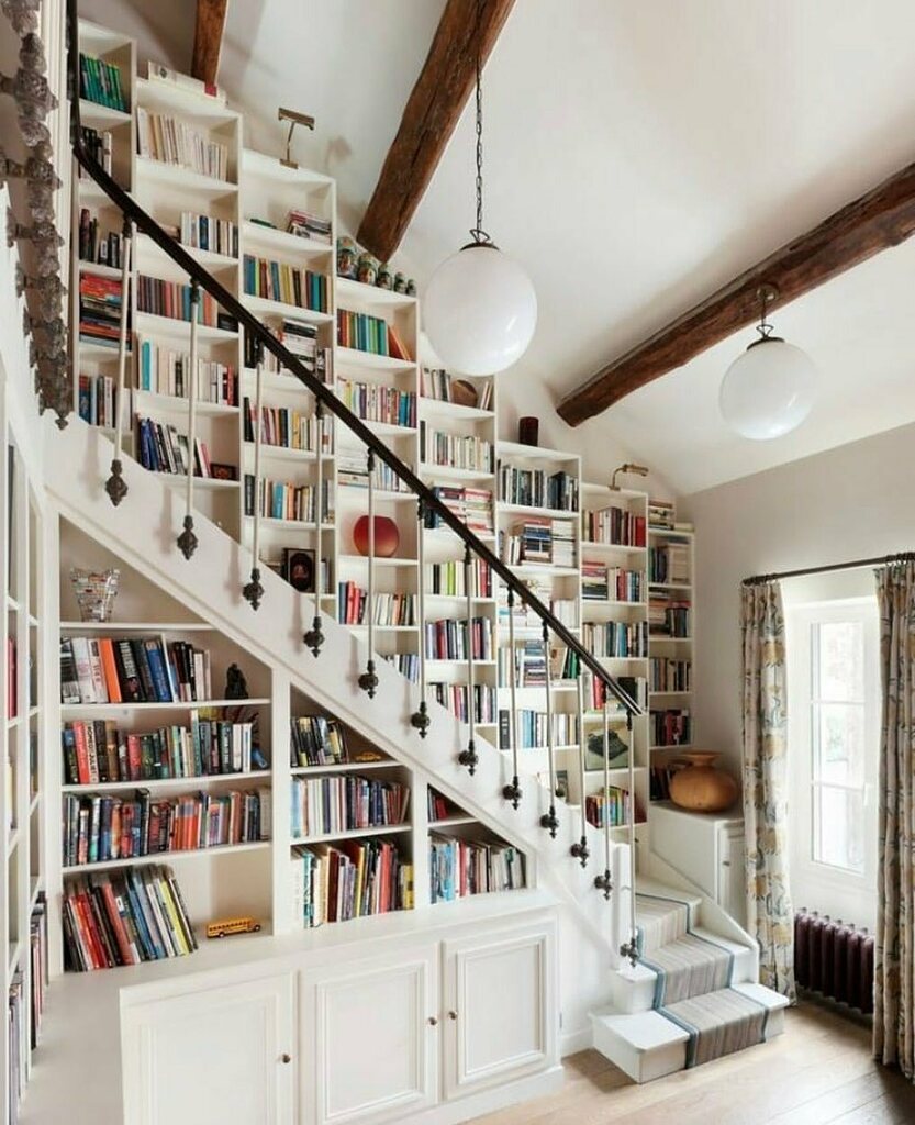 Forever hunting for the ultimate book storage goals…

📷: @tozluraflardangunceler instagr.am/p/CRl05J7pPrS/