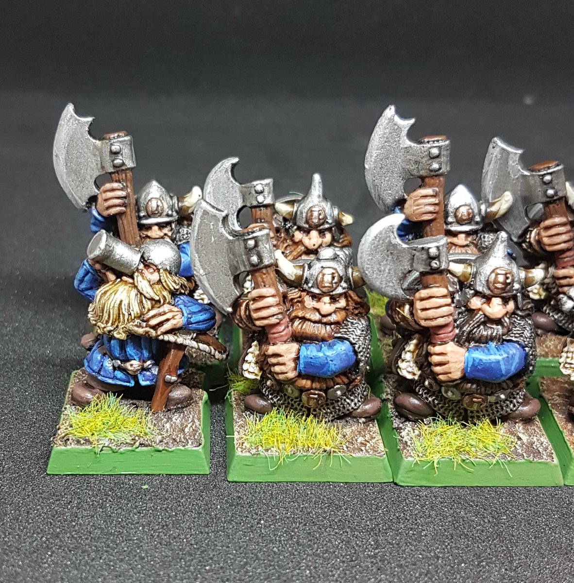 90percentgeek's tweet photo. @WarComTeam Right then lads, drink up and let's get ready!
#WarhammerCommunity #Bugmans #theoldworldlives #warhammer #Dwarfs https://t.co/hSxcTWb136