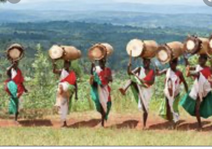 afrofacts1's tweet photo. Burundi is one of the few African countries, along with Rwanda, Botswana, Lesotho and Eswatini. They are direct continuation of pre-colonial era African states. #Burundi #Botswana #Lesotho #Eswatini https://t.co/UdHOUG07qy