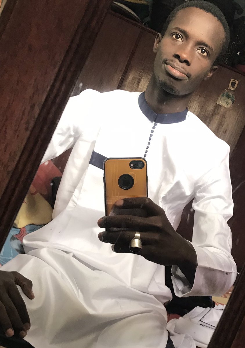 OmarYazid24's tweet photo. Eid Moubarak🙏🏽♥️

#SunuSelfieTabaski2021 #SunuTabaski2021 https://t.co/H5qDiicKgC