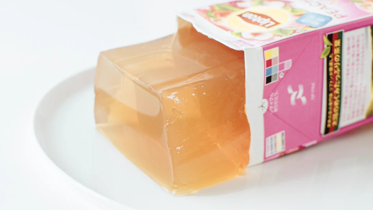 ジュースにゼラチンを溶かして冷やすだけ！お家で作れるパックそのままゼリーがおすすめ！