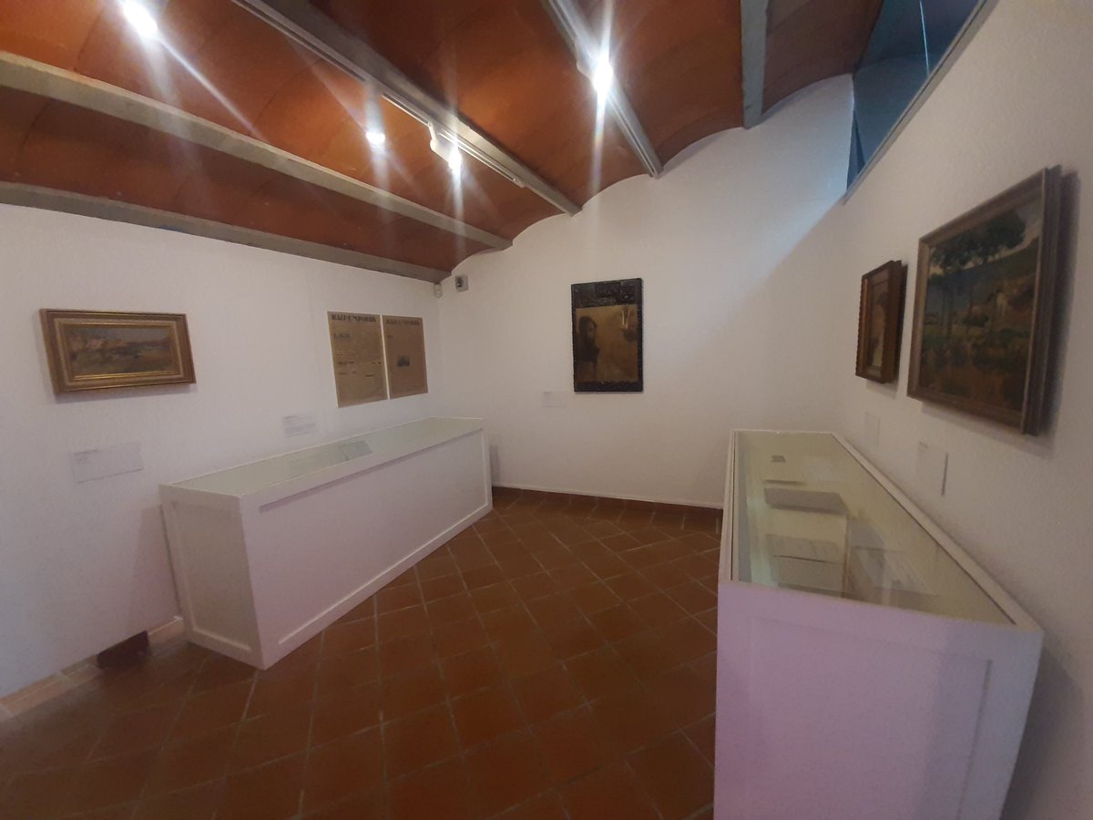 ricard_bru's tweet photo. Si us podeu acostar a Palafrugell, no us perdeu el retrat del món artístic de Josep Pla que presenta la @FJosepPla. Petita exposició plena de tresors, relats i sorpreses, de la mà de Mariona Seguranyes. #Genover #Casanova #Espinal #Ricart #Mercadé #Sunyer #Ynglada #Humbert etc https://t.co/tBYCbGwNEK