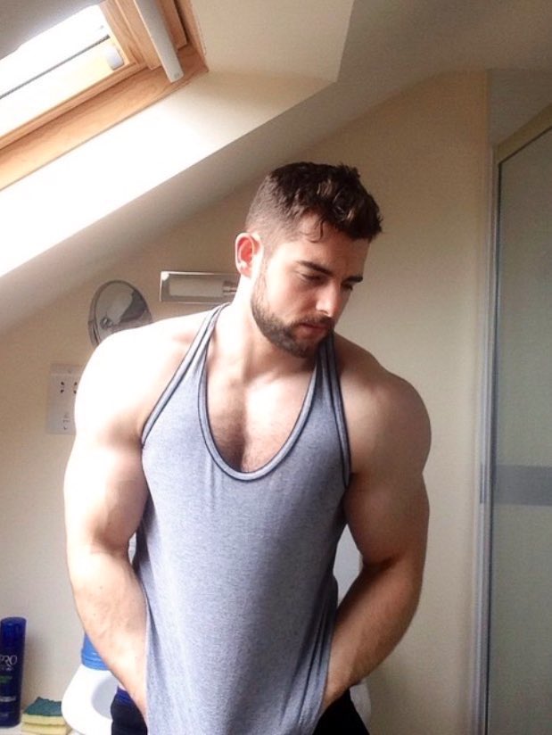 Marcus T. +150K on Twitter: "Onlyfans https://t.co/4CbATjBiG1 🍆🍆🍆 https