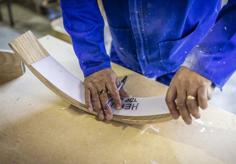 Every piece is unique 👌!

At Woodbender every part of our process is done by a skilled specialist individual. Therefore ensuring handcrafted pieces from start to finish 🙌.