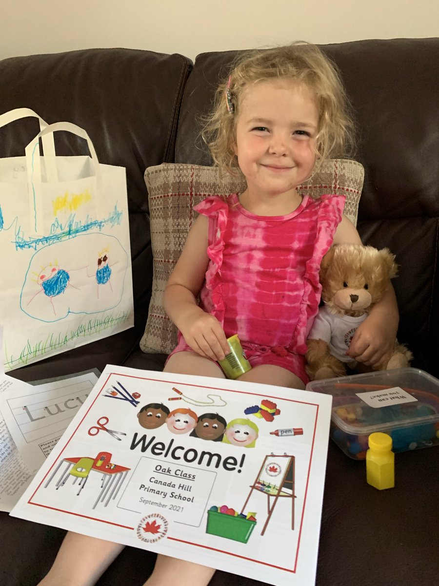 LCardiff1982's tweet photo. #RollOnSeptember #Oakie2021
Lucy is absolutely delighted with her goodie bag,Thank You! She cannot wait to join Oak class in September 👧🏼🧸🖍 @canadahilloak @CanadaHillSch https://t.co/opyv4ryrMO