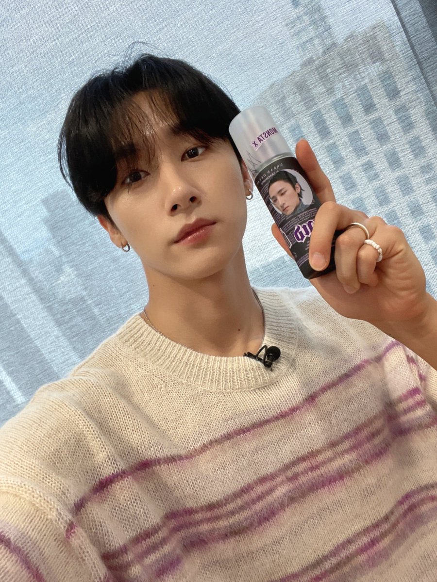 OfficialMONSTAX's tweet photo. 📸
#몬스타엑스
몬스타픽서 인증샷 도착

#MONSTAX #MONSTA_X
#어반디케이 #urbandecay
#몬스타픽서 #광고
#형원 #HYUNGWON
#주헌 #JOOHONEY
#IM #아이엠 https://t.co/At1shbyYGK
