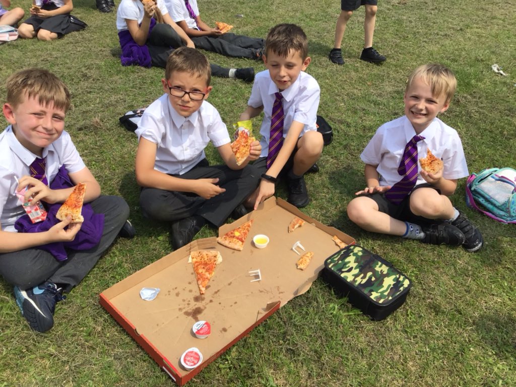 We had a great lunch yesterday celebrating 100 days of being green. Pizza + sunshine = the best lunch ever! Well done everyone 😊 <a href="/PrimaryElaine/">Elaine Primary</a>