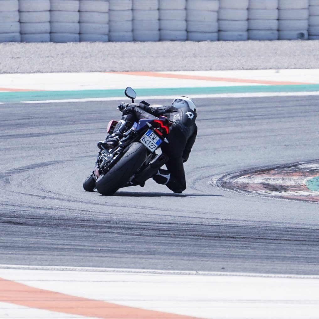 No words 🏍🔥

👉 Follow <a href="/MujeresMoteras/">Mujeres Moteras</a> 

#mujeresmoteras #bikergirl #veganmotorcyclesuit #bikersofinstagram #ridelikeagirl #motogram #twowheellife #motorcyclesuit #ridersofthefuture