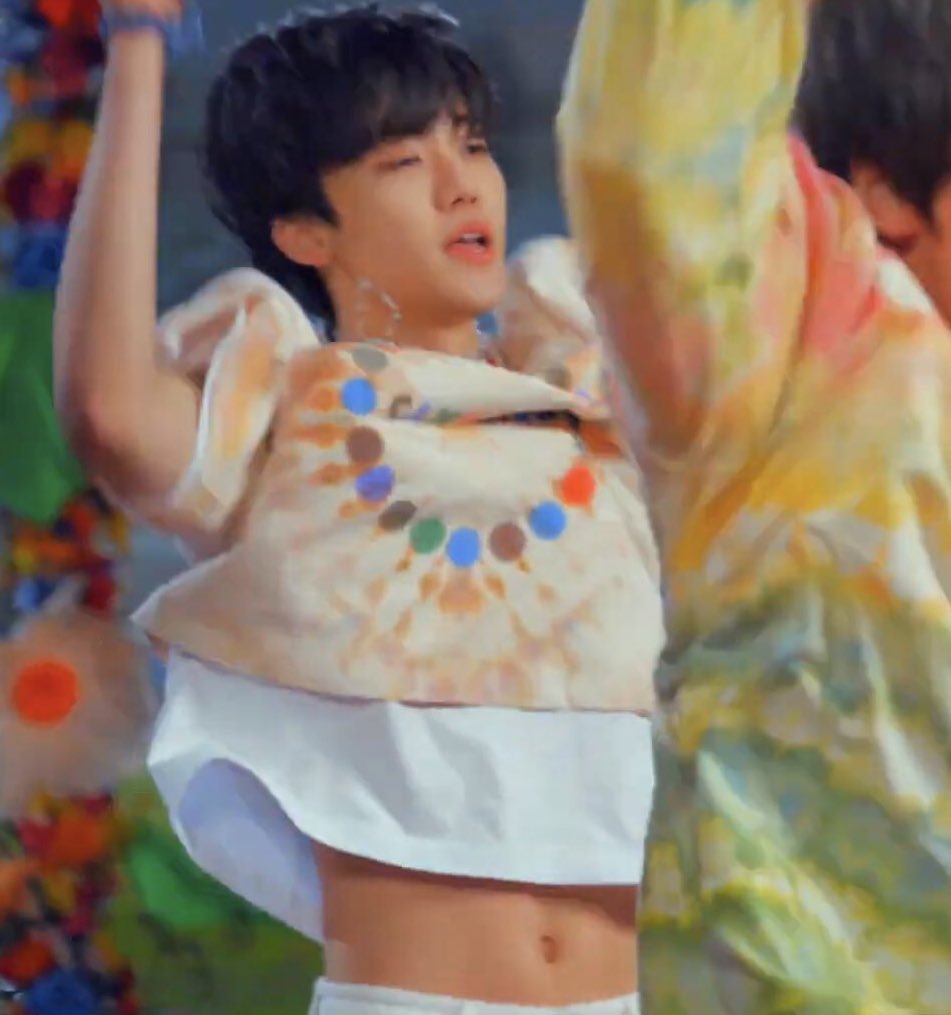 โห น้องแจมินเอวบางนิดเดียว