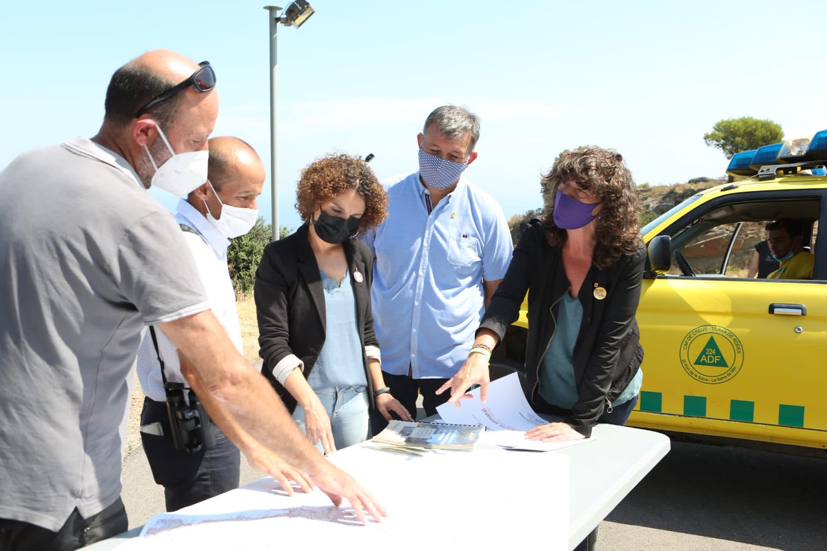 La millor política de conservació és la que garanteix menys hectàrees cremades, preservant la biodiversitat:

🍇 Conreus
🐂 Pastures
🌿 Esponjament dels boscos
🚧 Franges de protecció

Al Cap de Creus, han evitat que les 416 ha cremades es convertissin en més de 3.000. #IFLlançà