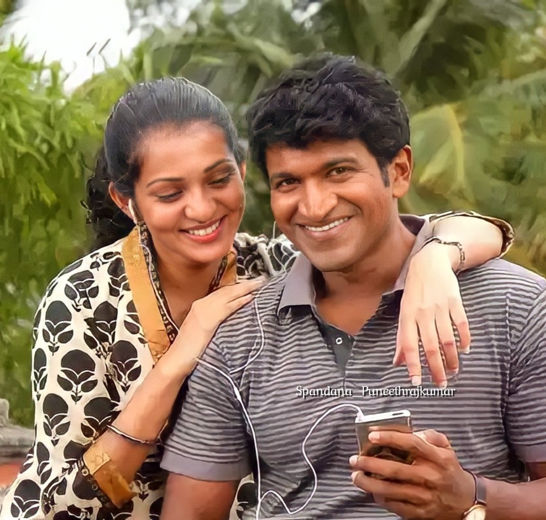 SpandanaPuneeth's tweet photo. Comment Ur Favorite Pair 😍❤️!!
#PuneethRajkumar 
#Appu #James https://t.co/FDYiRyJsiT